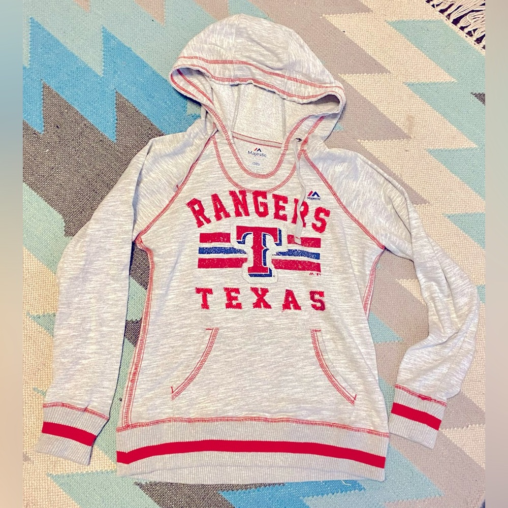 Texas Rangers women’s Majestic Hoodie